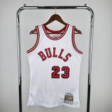 Regata Chicago Bulls Retrô Mitchell & Ness 1984/1985 Michael Jordan Branca