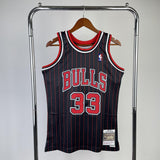 Regata Chicago Bulls Retrô Mitchell & Ness 1995/1996 Scottie Pippen Preta