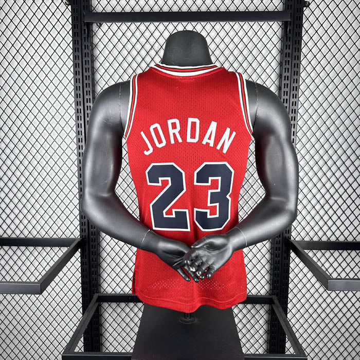 Regata Chicago Bulls Retrô Mitchell & Ness 1984/1985 Michael Jordan Vermelha
