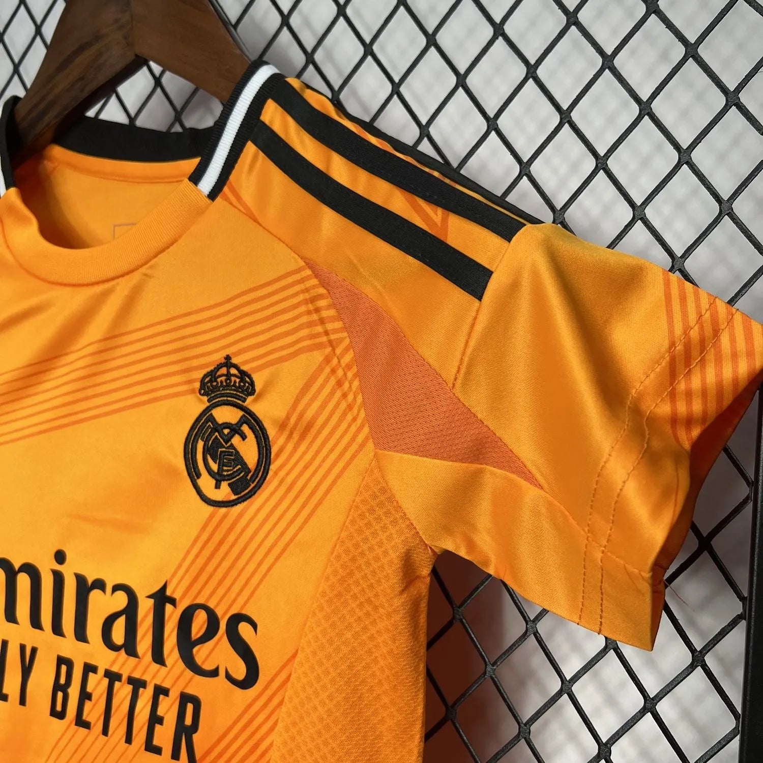 Conjunto Infantil Real Madrid II 24/25 Laranja