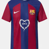 Camisa Barcelona I 23/24 Edição Especial "Karol G" Vermelha e Azul Masculina
