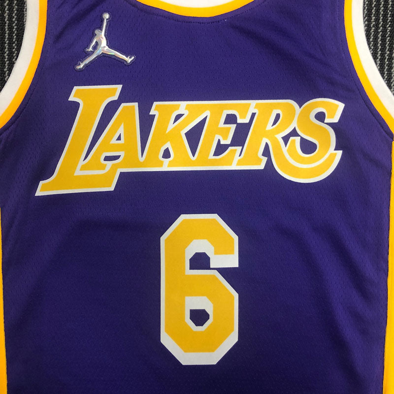 Regata  Los Angeles Lakers Edição Diamante 75 anos 21/22 Lebron James 6 Roxa