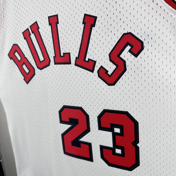Regata Chicago Bulls Retrô Mitchell & Ness 1984/1985 Michael Jordan Branca