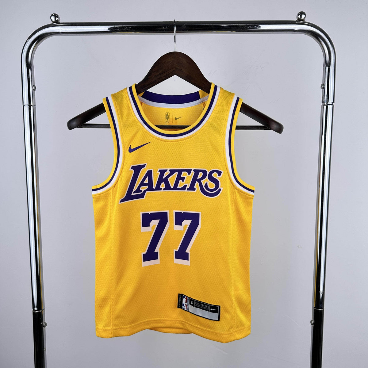 Regata Infantil  Los Angeles Lakers Luka Doncic Amarela