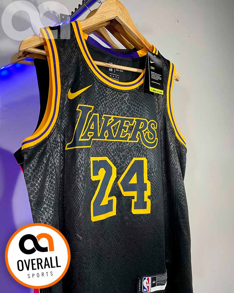 Regata Los Angeles Lakers Black Mamba Kobe Bryant 24 Preta