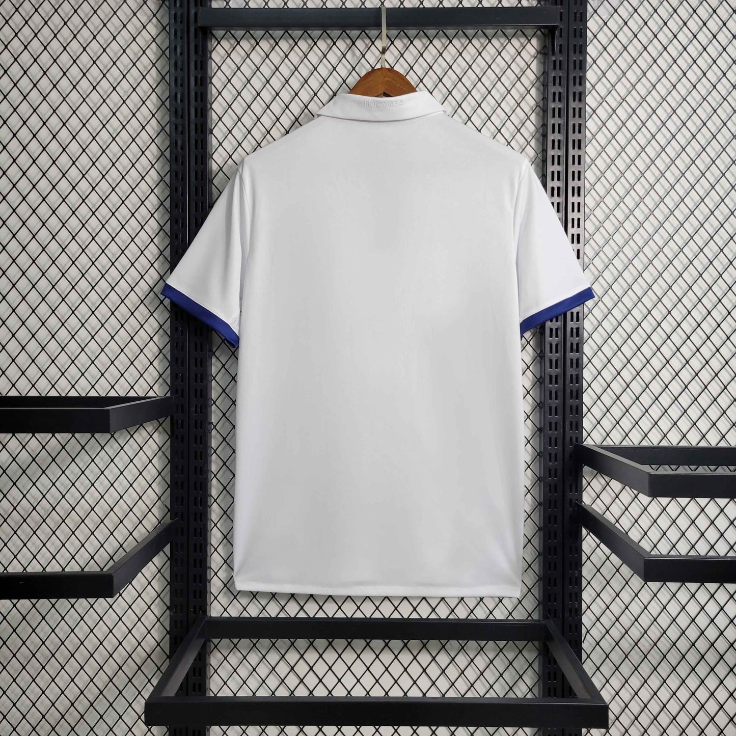 Camisa Real Madrid Home 16/17 - Versão Retrô