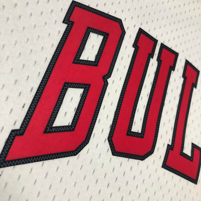 Regata Chicago Bulls Retrô Mitchell & Ness 1997/1998 Michael Jordan Branca