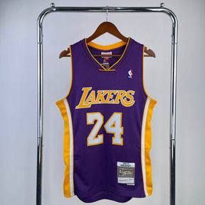 Regata  Lakers Retrô Mitchell & Ness 2008/2009 Kobe Bryant Roxa