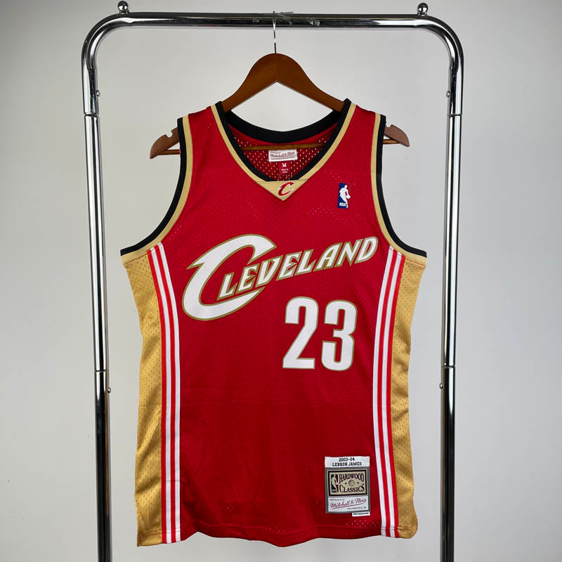 Regata Cleveland Cavaliers Retrô Mitchell & Ness 2003/2004 LeBron James