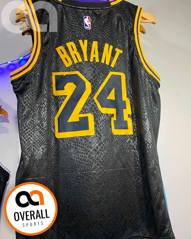 Regata  Los Angeles Lakers Black Mamba Kobe Bryant 24 Preta