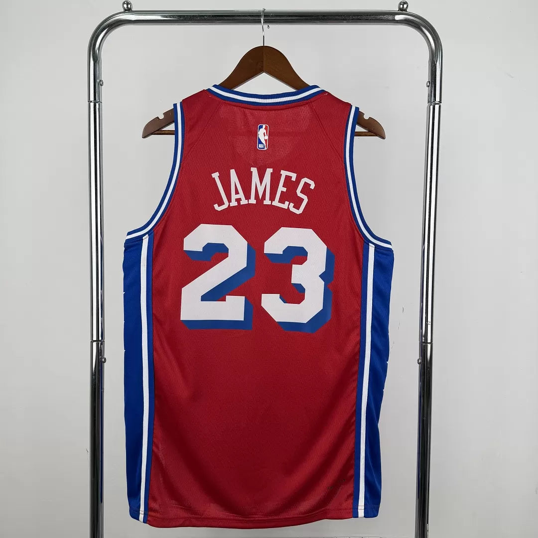 Regata Philadelphia 76ers Statement Edition 26/27 Lebron James Vermelha