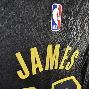 Regata Infantil  Los Angeles Lakers LeBron James 23 Preta