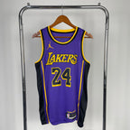 Regata  Los Angeles Lakers Statement Edition Kobe Bryant 24 Roxa