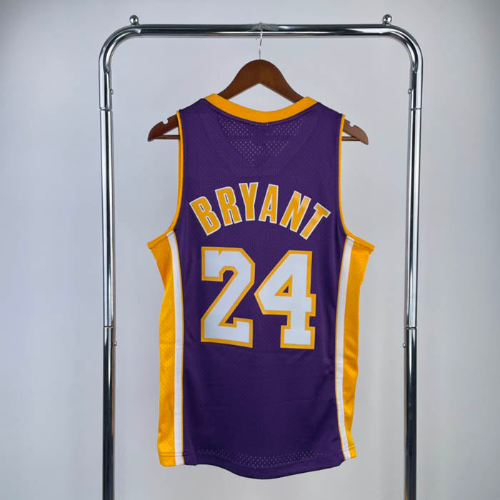Regata  Lakers Retrô Mitchell & Ness 2008/2009 Kobe Bryant Roxa