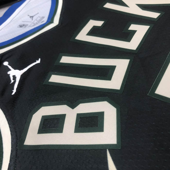 Regata Milwaukee Bucks Statement Edition 22/23 Giannis Antetokounmpo Preta