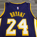 Regata  Los Angeles Lakers Kobe Bryant 24 Roxa