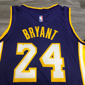Regata  Los Angeles Lakers Kobe Bryant 24 Roxa
