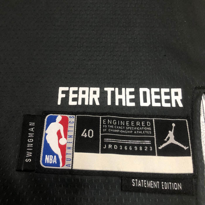 Regata Milwaukee Bucks Statement Edition 22/23 Giannis Antetokounmpo Preta