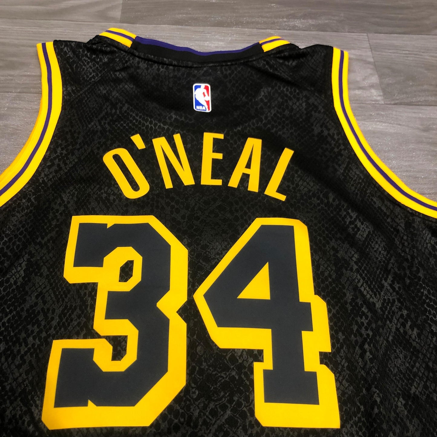 Regata  Los Angeles Lakers Black Mamba Shaquille O'Neal Preta