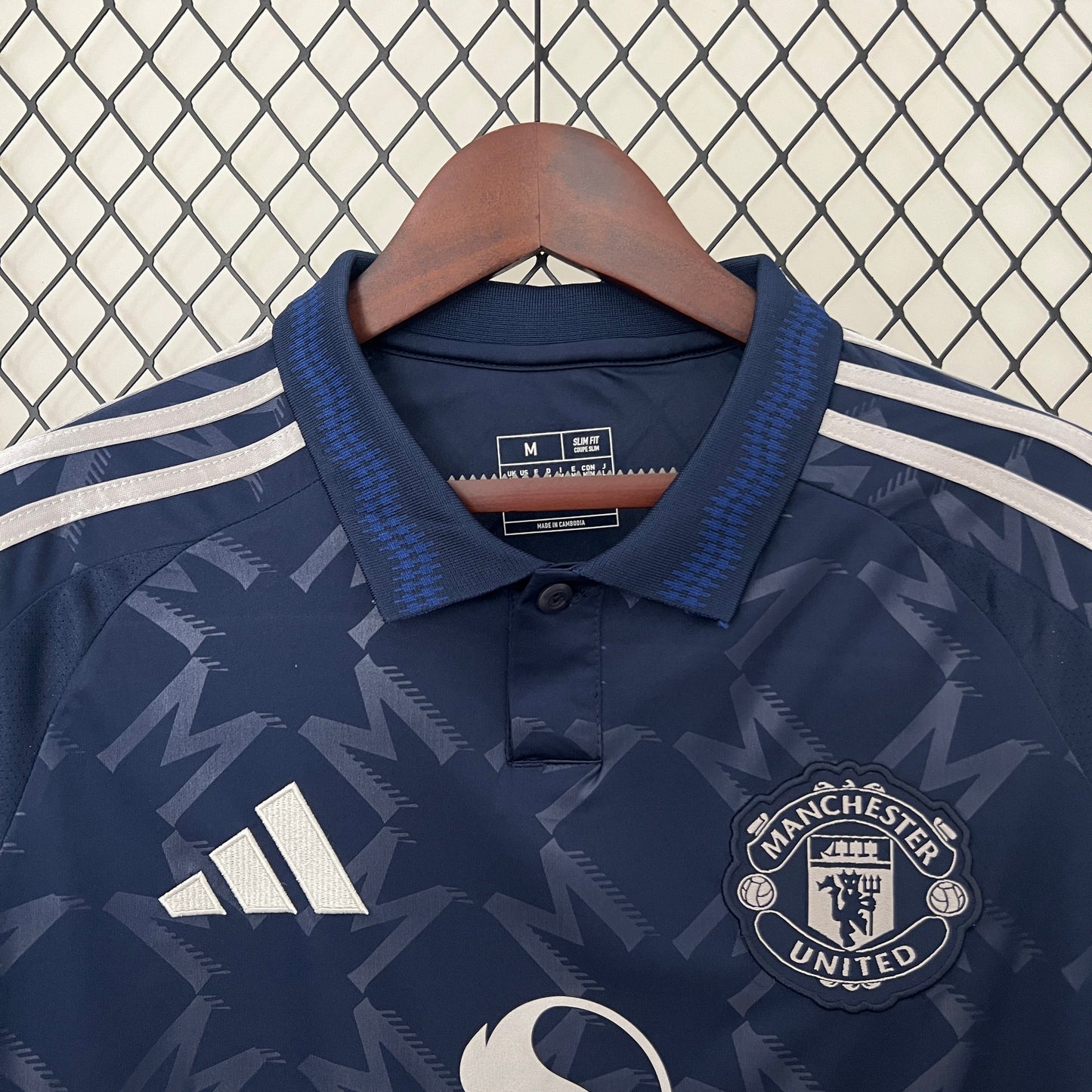 Camisa Manchester United II 24/25 Azul