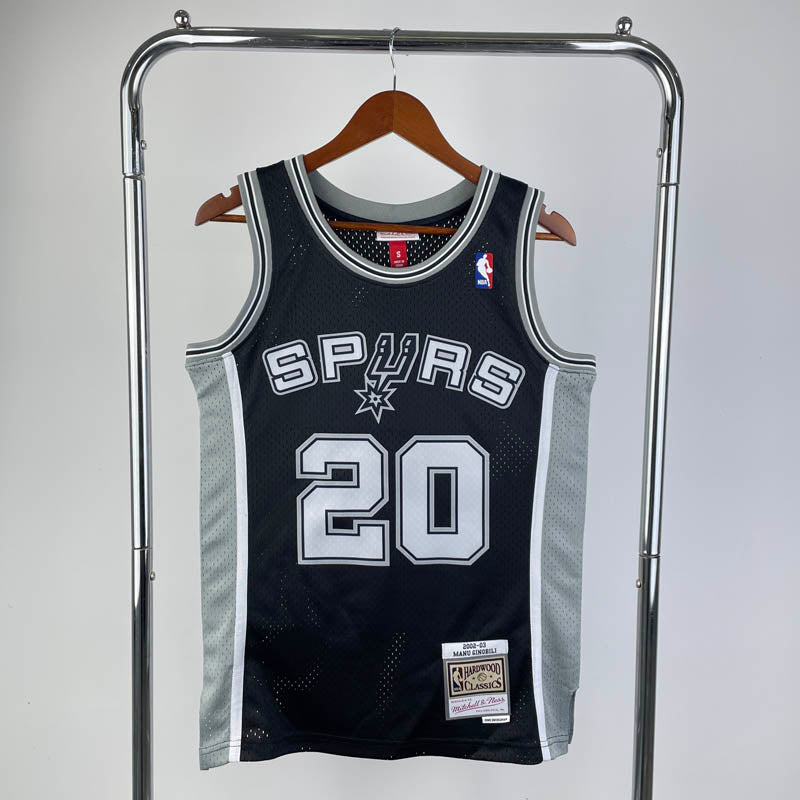 Regata San Antonio Spurs Retrô Mitchell & Ness 2002/03 Manu Ginóbili Preta