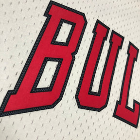 Regata Chicago Bulls Retrô Mitchell & Ness 1997/1998 Scottie Pippen Branca