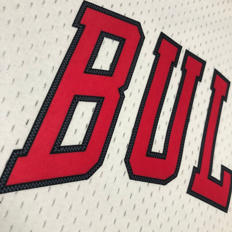 Regata Chicago Bulls Retrô Mitchell & Ness 1997/1998 Scottie Pippen Branca
