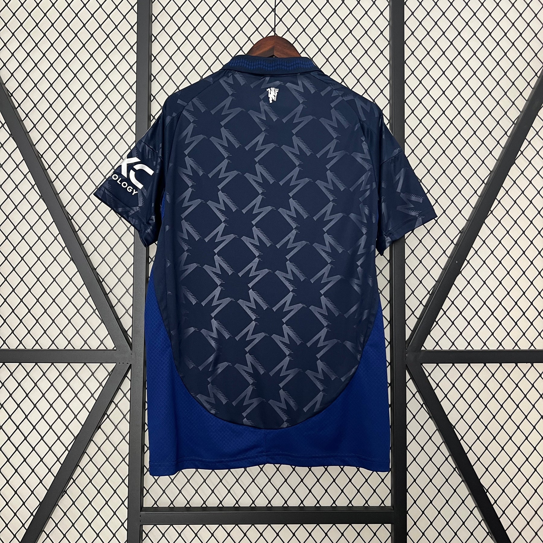 Camisa Manchester United II 24/25 Azul