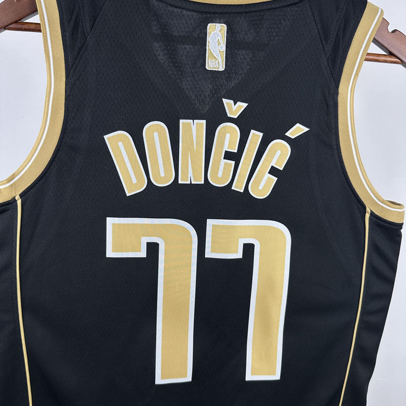 Regata  Dallas Mavericks Select Series 24/25 Luka Doncic