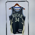 Regata  Milwaukee Bucks Statement Edition 23/24 Giannis Antetokounmpo Preta