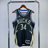 Regata  Milwaukee Bucks Statement Edition 23/24 Giannis Antetokounmpo Preta