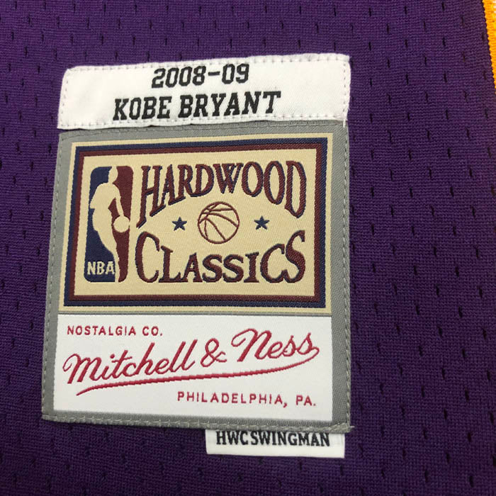 Regata  Lakers Retrô Mitchell & Ness 2008/2009 Kobe Bryant Roxa