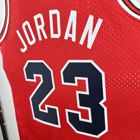 Regata Chicago Bulls Retrô Mitchell & Ness 1984/1985 Michael Jordan Vermelha