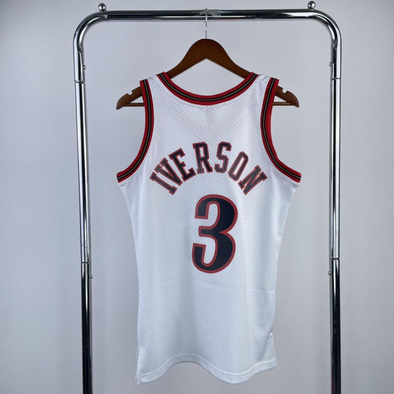 Regata 76ers Retrô Mitchell & Ness 1997/1998 Allen Iverson Branca