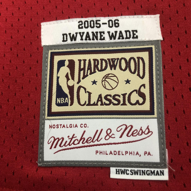 Regata Miami Heat Retrô Mitchell & Ness 2009/2010 Dwayne Wade