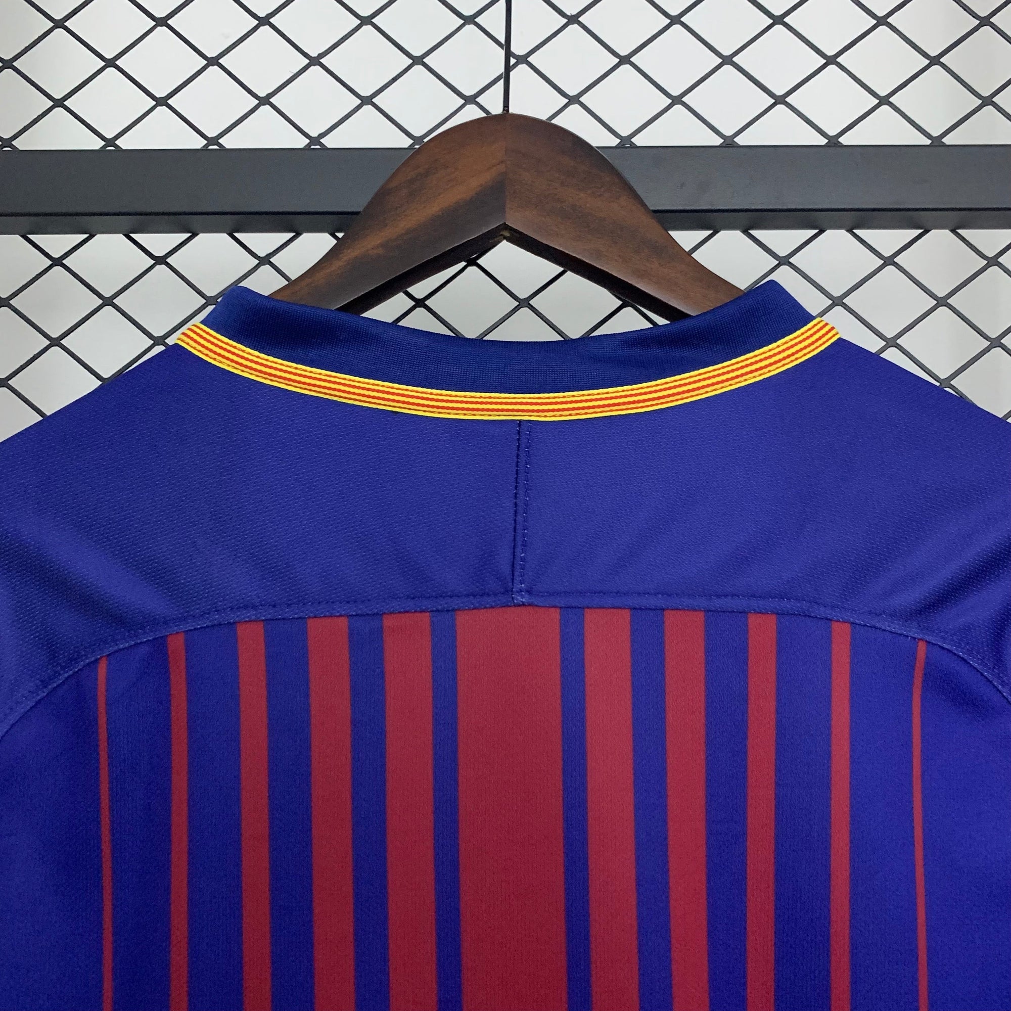 Camisa Barcelona I 17/18 Retrô Manga Longa Vermelha/Azul