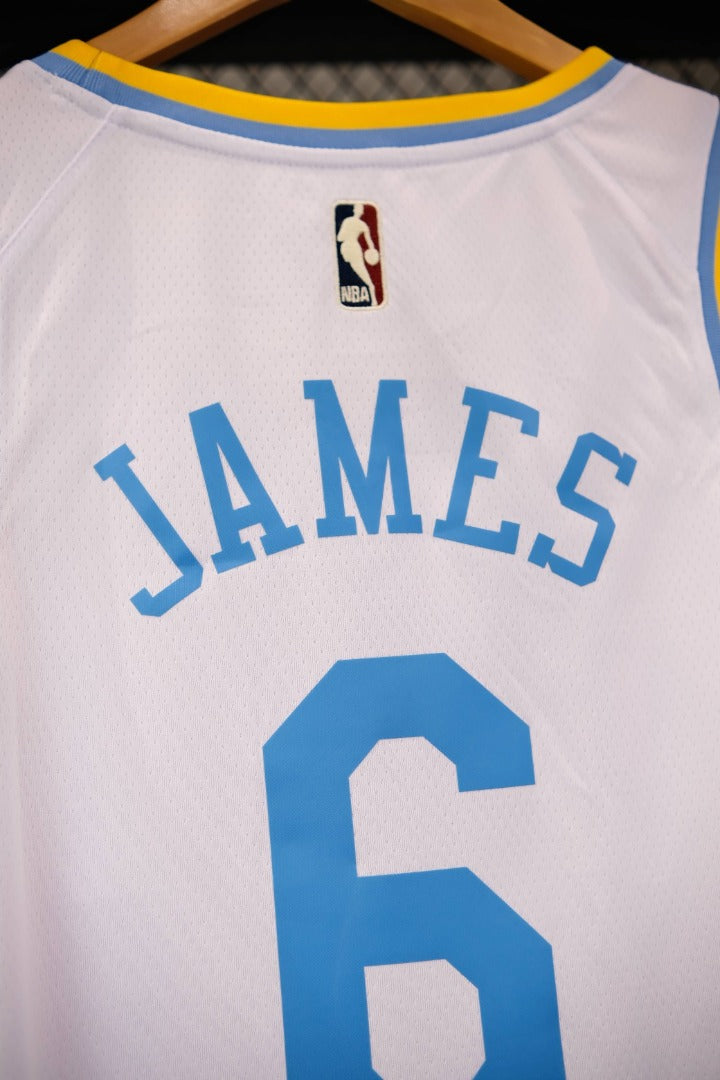 Regata  Los Angeles Lakers Classic Edition 22/23 LeBron James Branca