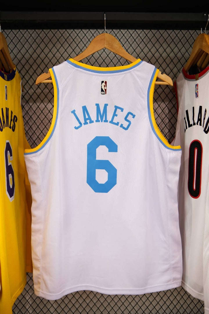 Regata  Los Angeles Lakers Classic Edition 22/23 LeBron James Branca