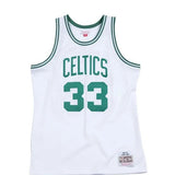 Regata NBA Boston Celtics Retrô Mitchell & Ness 85/86 Larry Bird Branca