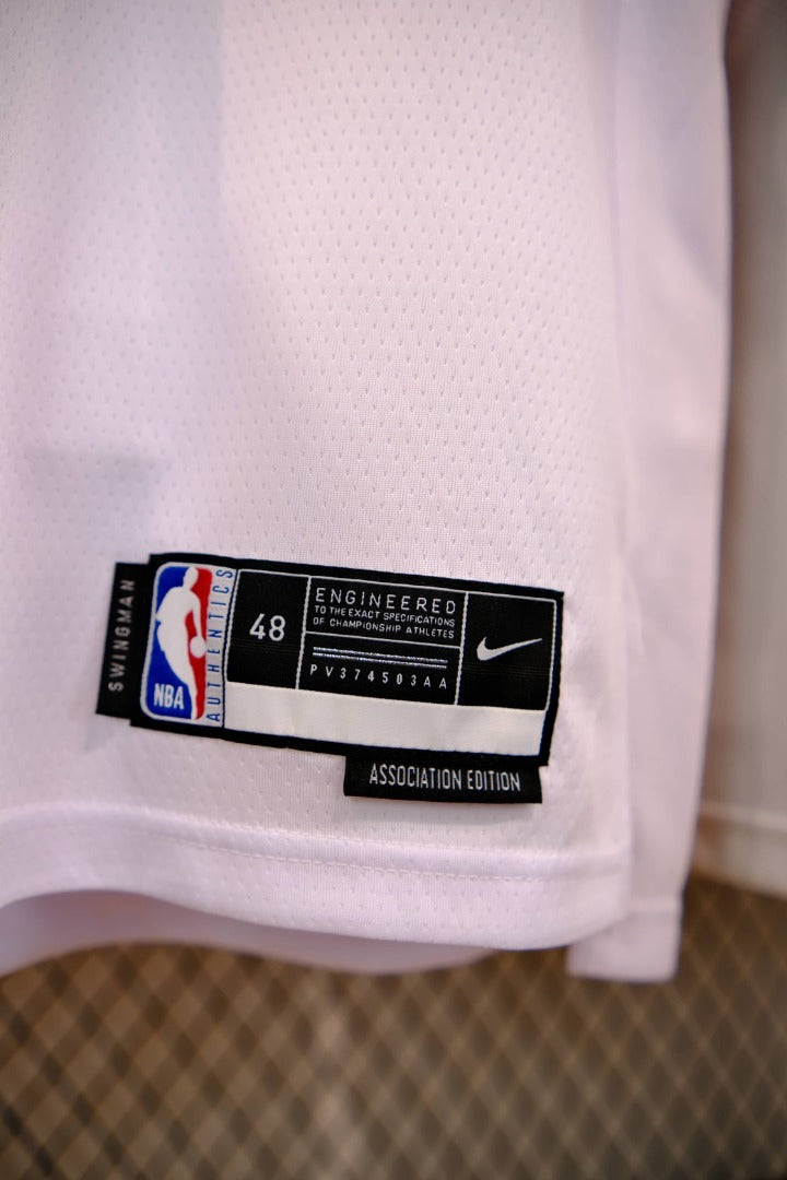 Regata  Cleveland Cavaliers Associaton Edition Donovan Mitchell Branca