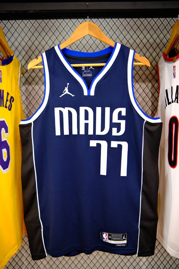 Regata  Dallas Mavericks Statement Edition 23/24 Luka Doncic