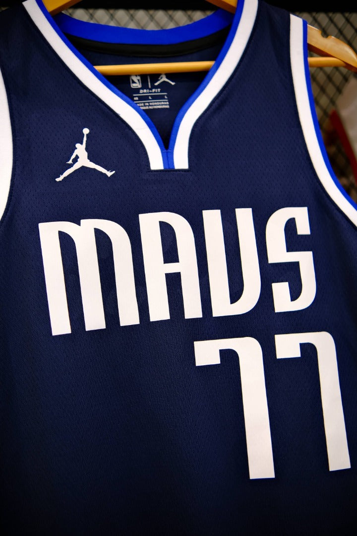 Regata  Dallas Mavericks Statement Edition 23/24 Luka Doncic