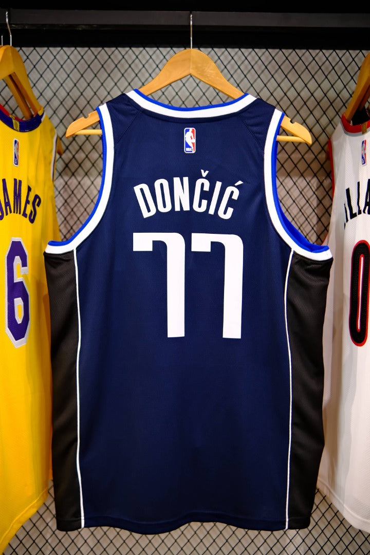 Regata  Dallas Mavericks Statement Edition 23/24 Luka Doncic