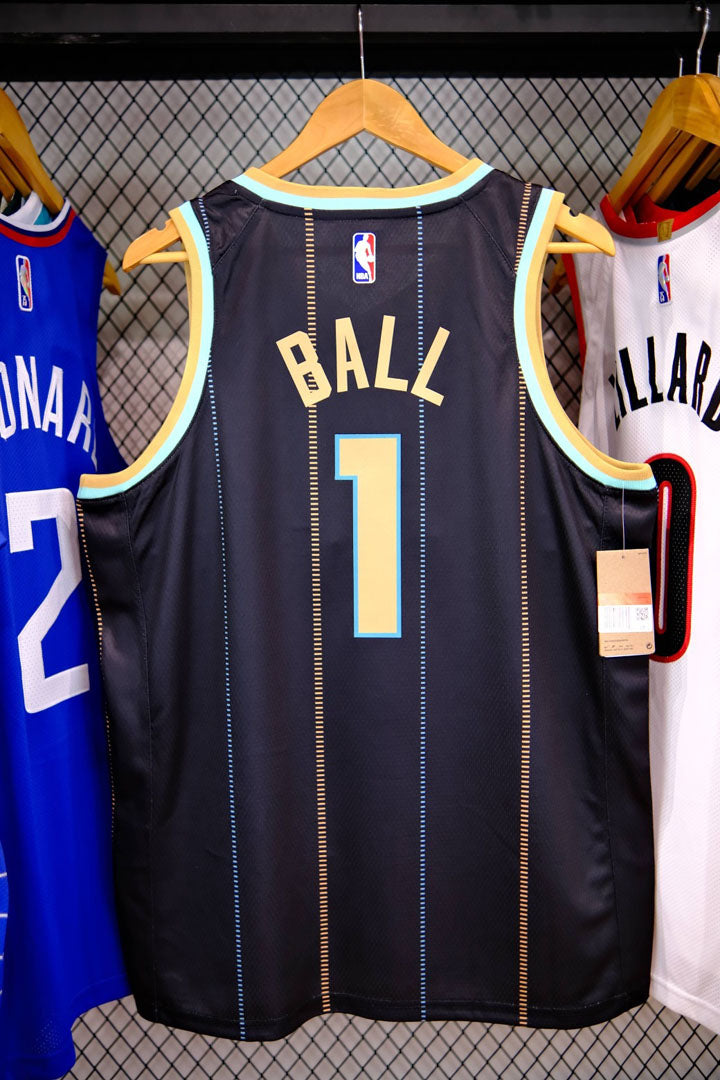 Regata  Charlotte Hornets City Edition 22/23 LaMelo Ball Preta