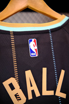 Regata  Charlotte Hornets City Edition 22/23 LaMelo Ball Preta