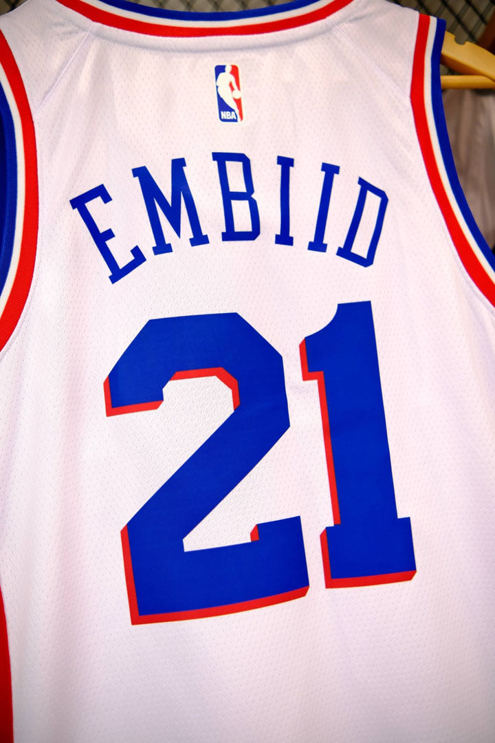 Regata  Philadelphia 76ers Association Edition 24/25 Joel Embiid Branca
