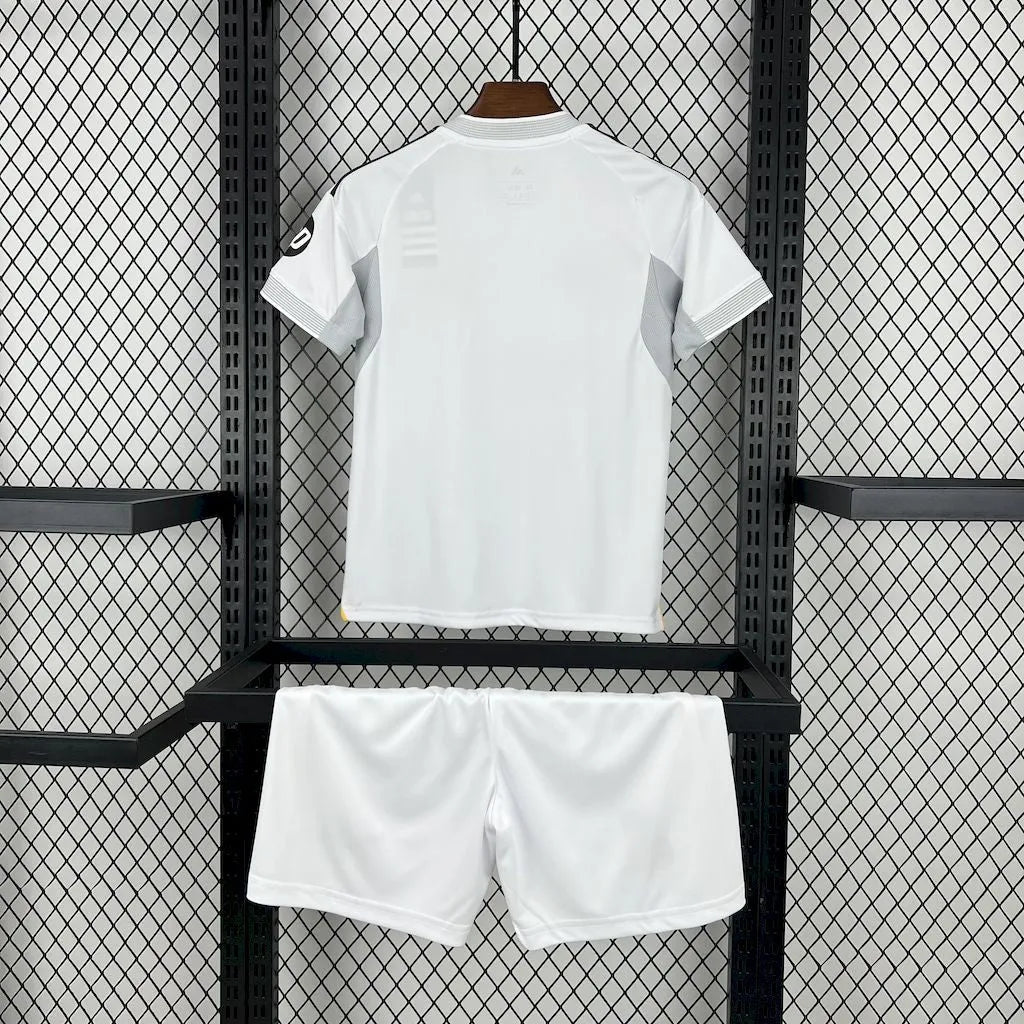 Conjunto Infantil Real Madrid I 25/26 Branco