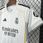 Conjunto Infantil Real Madrid I 25/26 Branco