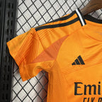 Conjunto Infantil Real Madrid II 24/25 Laranja