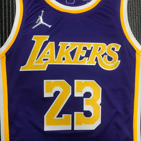 Regata  Los Angeles Lakers Edição Diamante 75 anos 21/22 Lebron James 23 Roxa